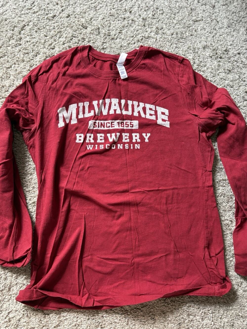Milwaukee Brewery Women’s Long Sleeve Red T-Shirt Size Large